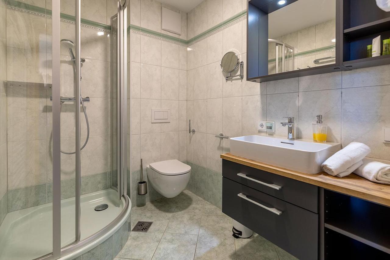 Seehotel Im Weyer Гмунден Екстериор снимка